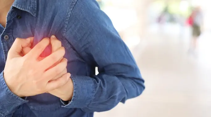 لا تتجاهلها: أعراض مرض القلب المبكر التي قد تنقذ حياتك