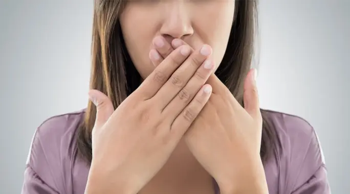 التأتأة المفاجئة عند الكبار: دليل شامل للأسباب، الأعراض والعلاجات