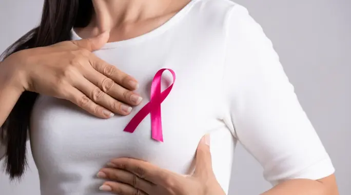 مضاعفات سرطان الثدي: دليل شامل لآثار المرض والعلاج وكيفية التعامل معها