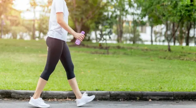 أسباب التعب عند المشي: دليل شامل ونصائح خبراء لتقليل الإرهاق