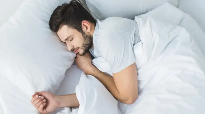 وداعاً للأرق: اكتشف أشياء تساعد على النوم بفعالية