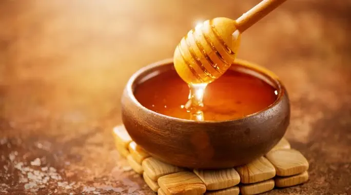 علاج قرحة المعدة بالعسل: الحقيقة والفوائد المحتملة