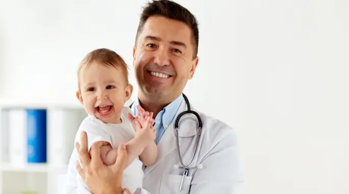 هل عملية الخصية المعلقة خطيرة حقًا؟ دليل شامل لنجاح الجراحة ومضاعفاتها