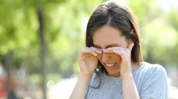 حساسية العين في الربيع: دليلك الشامل للأعراض والعلاج والوقاية