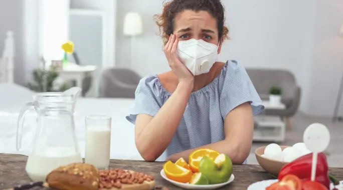 اكتشف مسببات الحساسية الغذائية الشائعة: دليلك الشامل لتجنبها