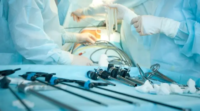 دليلك الشامل: متى يجب استئصال المرارة وما هي الخيارات المتاحة؟