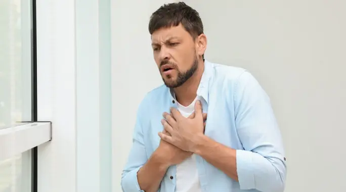 هل الدهون الثلاثية تسبب ضيق التنفس حقًا؟ إليك الأسباب والعلاج