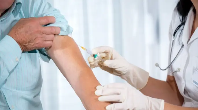 التهاب مكان إبرة البنج: دليل شامل للأسباب والعلاج والوقاية