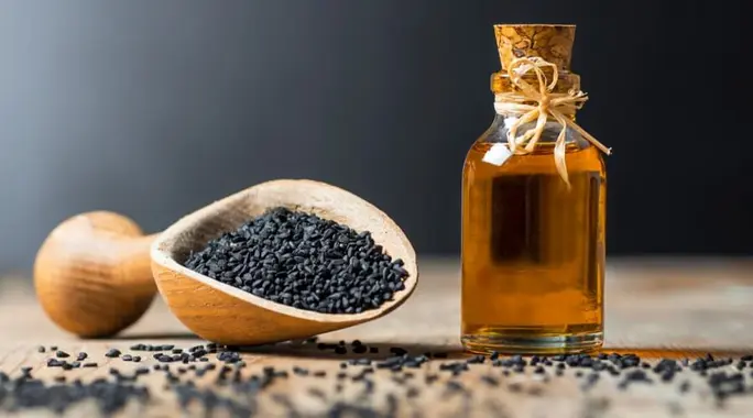 دليلك الشامل: كيفية استعمال زيت الحبة السوداء لتحقيق أقصى الفوائد