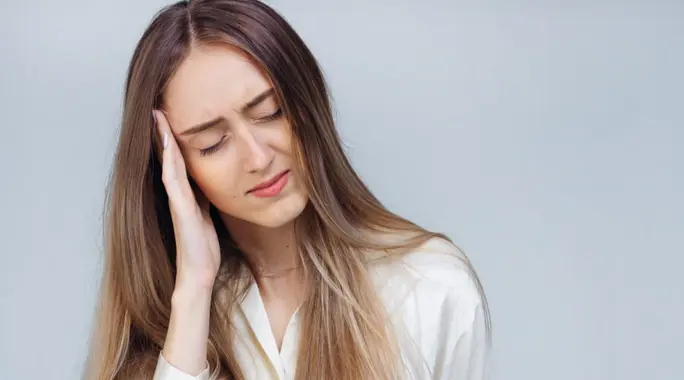 هل نقص فيتامين ب12 يسبب دوخة؟ الأسباب، الأعراض والعلاج