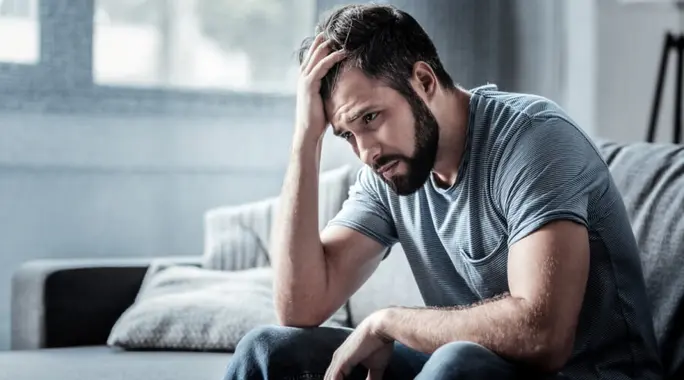 الألم النفسي: اكتشف الأعراض، الأسباب، واستراتيجيات التعافي