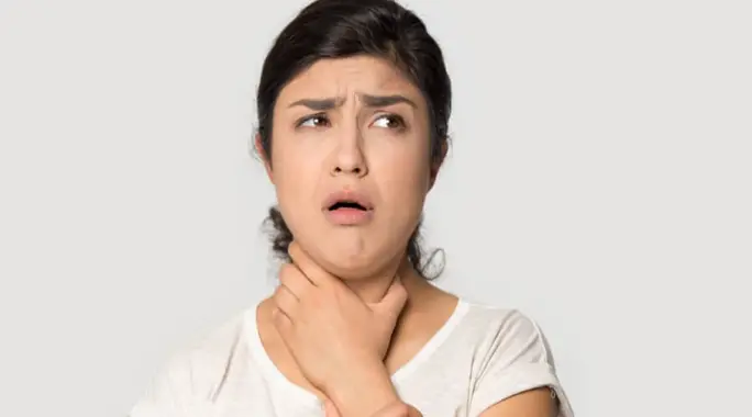 التهاب اللوزتين المزمن: دليلك الشامل للأعراض، الأسباب، والعلاج الفعال