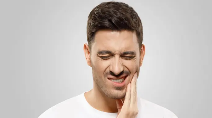 دليلك الشامل: علاج ألم الفك العلوي وطرق الوقاية الفعالة