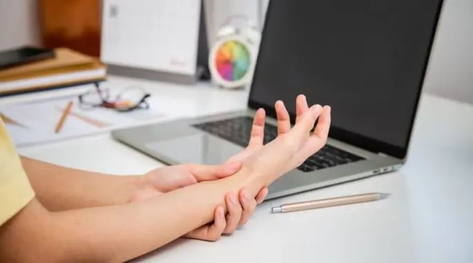 كم يستمر التهاب الأوتار؟ دليل شامل للتعافي السريع والعلاج الفعال