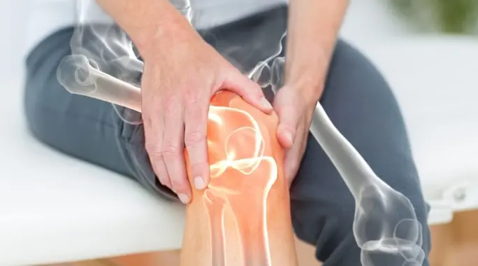 هل نقص الحديد يسبب ألم في العظام؟ اكتشف العلاقة، الأعراض، وطرق العلاج