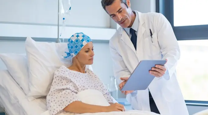 أضرار الكيماوي لعلاج السرطان: دليل شامل للتأثيرات الجانبية وكيفية التخفيف منها