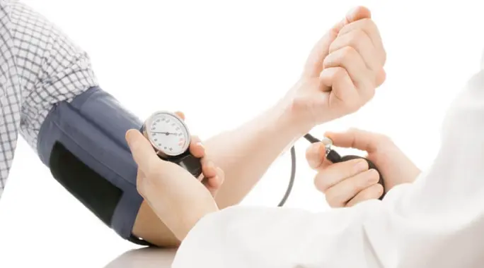 أنواع ضغط الدم: دليلك الشامل لفهم أسبابها وأعراضها وطرق علاجها