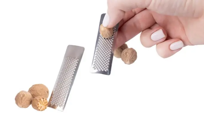 فوائد جوزة الطيب للنساء: أسرار هذه التوابل لجمالك وصحتك