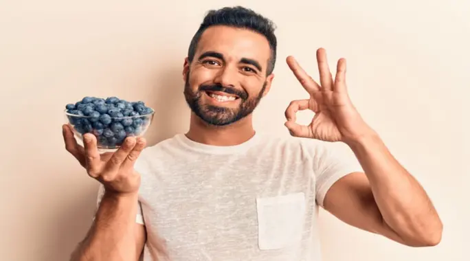 اكتشف القوة الزرقاء: فوائد التوت الأزرق المدهشة لصحة الرجل وحيويته!