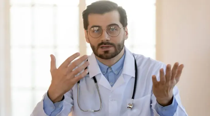 دليل شامل: أنواع البراز ودلالاتها الصحية
