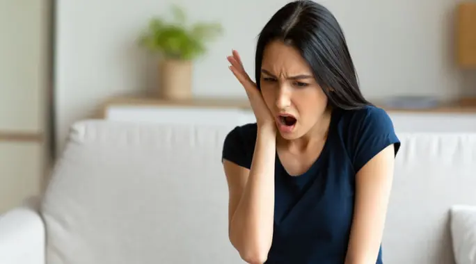 التهاب عصب السن بعد الحشو: دليل شامل للأسباب، الأعراض، والوقاية