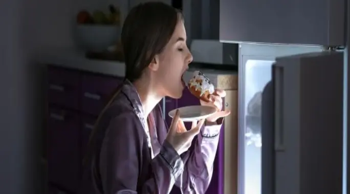 Does Eating at Night Really Cause Weight Gain? A New Study Uncovers the Truth