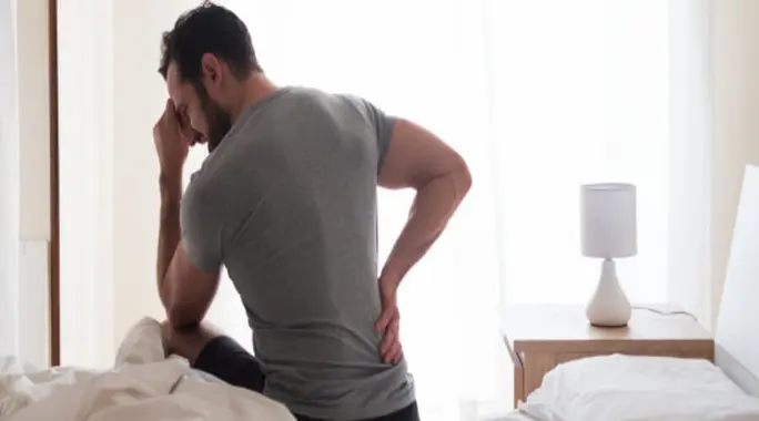 أسباب وجع الجسم عند النوم: دليلك الشامل للتخلص من الآلام والحصول على نوم مريح