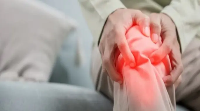 التهاب المفاصل: اكتشف 6 طرق طبيعية قوية لتخفيف الألم وتحسين حركتك