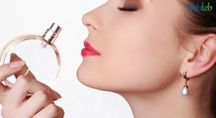 دليل شامل: كيفية اختيار العطر المناسب الذي يعكس شخصيتك