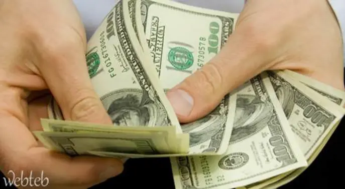دليلك الشامل: كيفية التعاملُ مع الضائقةِ الماليّة وتأثيرها على صحتك النفسية