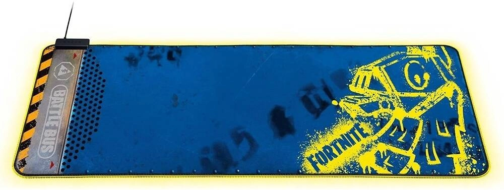 Razer Goliathus Chroma Gaming Mouse Pad &#8211; Fortnite Edition (RZ02-02500800-R3M1) Review