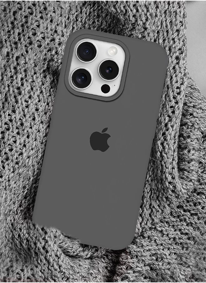 iPhone 15 Pro Max Case Review: Defender Silicone Cover (CIP15PRMSCDG)