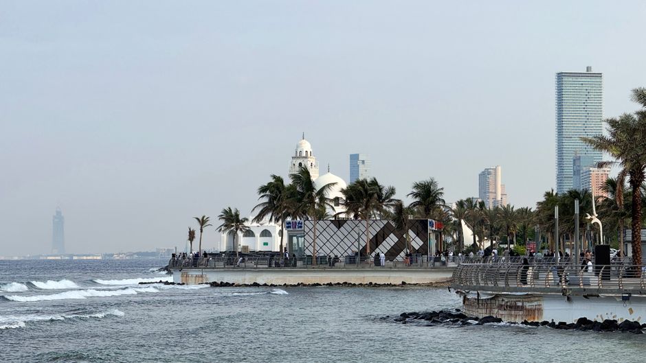 أرخص فنادق الدمام على الكورنيش 2026: دليل شامل للعطل الاقتصادية