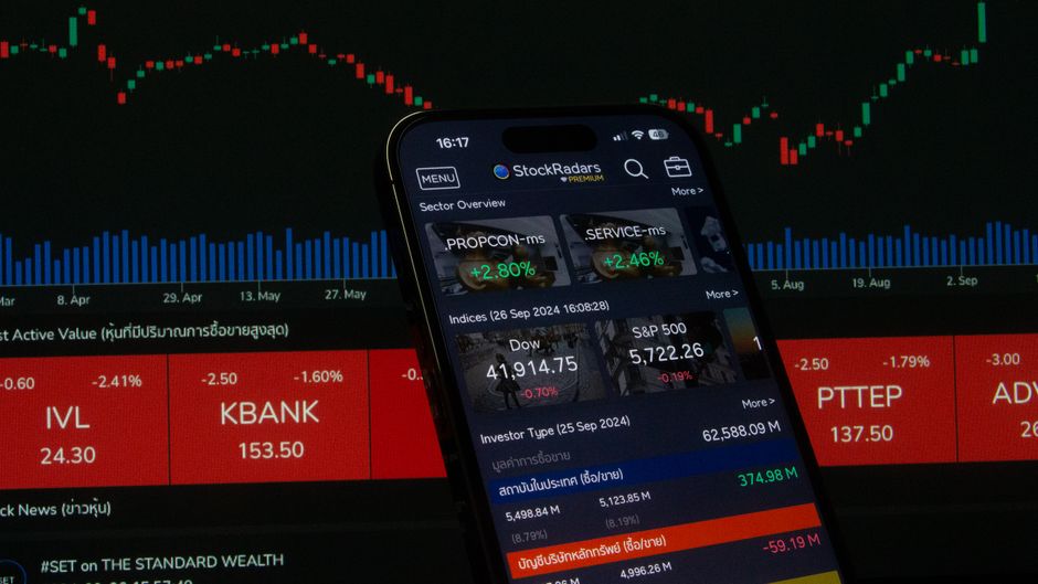 أفضل تطبيقات التداول في السعودية 2026: دليل شامل للمستثمرين