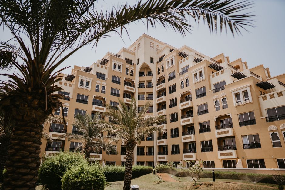 أفضل فنادق الدوحة 2026: دليلك الشامل للإقامة الفاخرة والميسورة