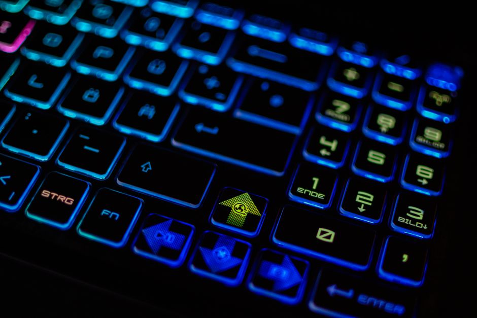 جهاز تبريد لابتوب ألعاب بمراوح وأضواء RGB