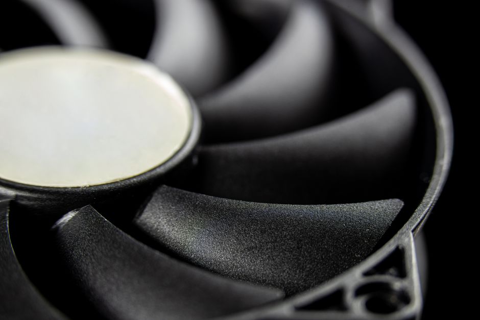 مكونات لابتوب ألعاب حديث مفتوح مع مروحة تبريد