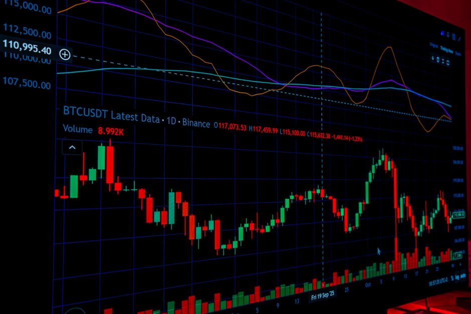 أفضل منصات التداول الموثوقة بالسعودية 2026 - دليل شامل للمستثمرين