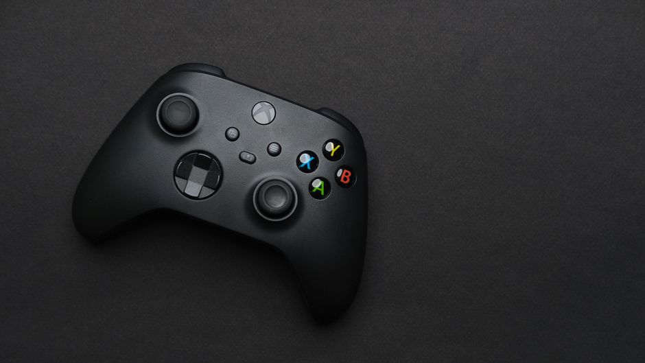 شراء جهاز Xbox Series X أون لاين: الدليل الشامل للحصول على أفضل العروض في السعودية 2026
