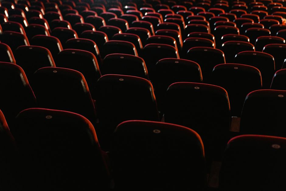قاعات السينما الحديثة في السعودية تستقبل عروض أفلام 2026 الجديدة بتقنيات عرض متطورة