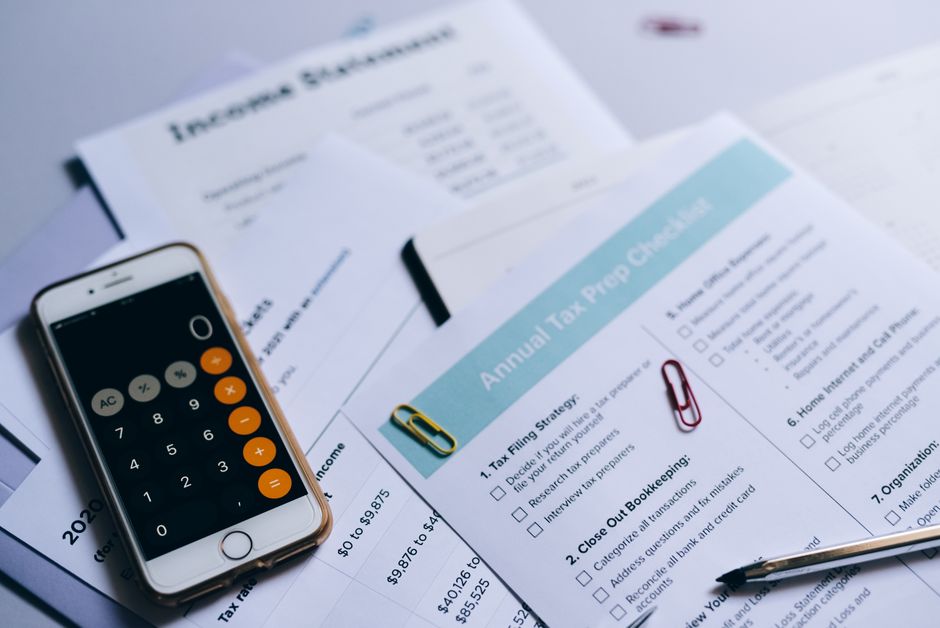 تحليل المستندات المالية باستخدام الآلة الحاسبة