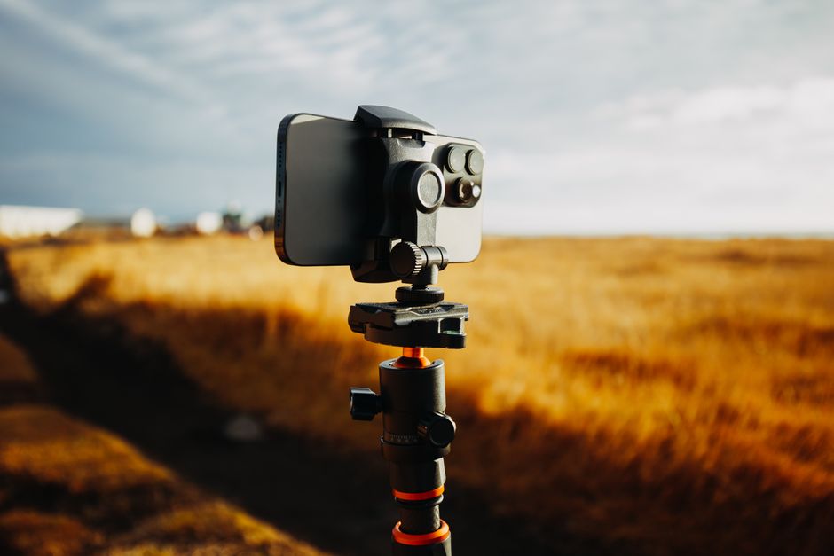 Portable Camera Mount Tripod Black LU-D5616 Review