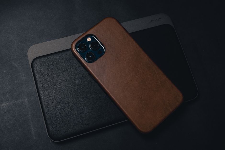 iPhone 12 Pro Case Review: Luxury Vintage Leather Back Cover (Blue)