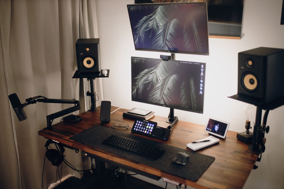 Adjustable Dual Monitor Desk Mount Black (TMWM-3184) Review