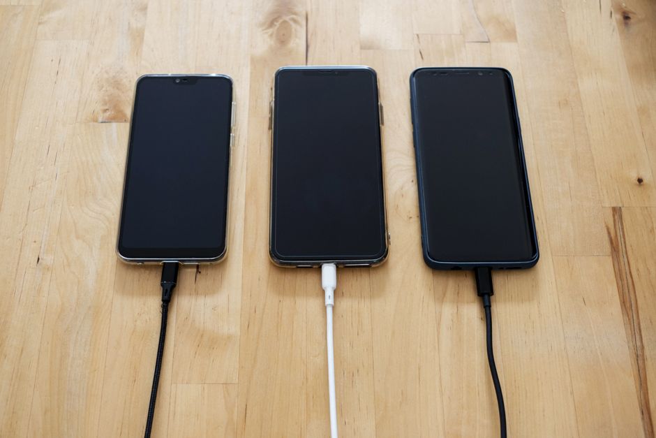 Baseus Traction Series (CAQY000001) 3-in-1 100W Retractable Charging Cable Review &#8211; iPhone 15 Compatible