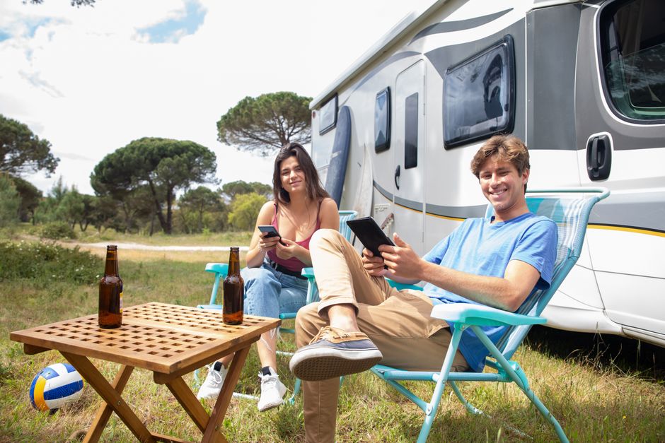 E5586-326 Router Review: Portable 4G LTE Travel Wi-Fi Hotspot