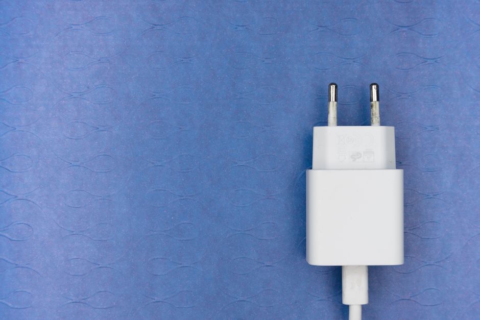 Universal Travel Charger Conversion Adapter White (Adapter02) Review