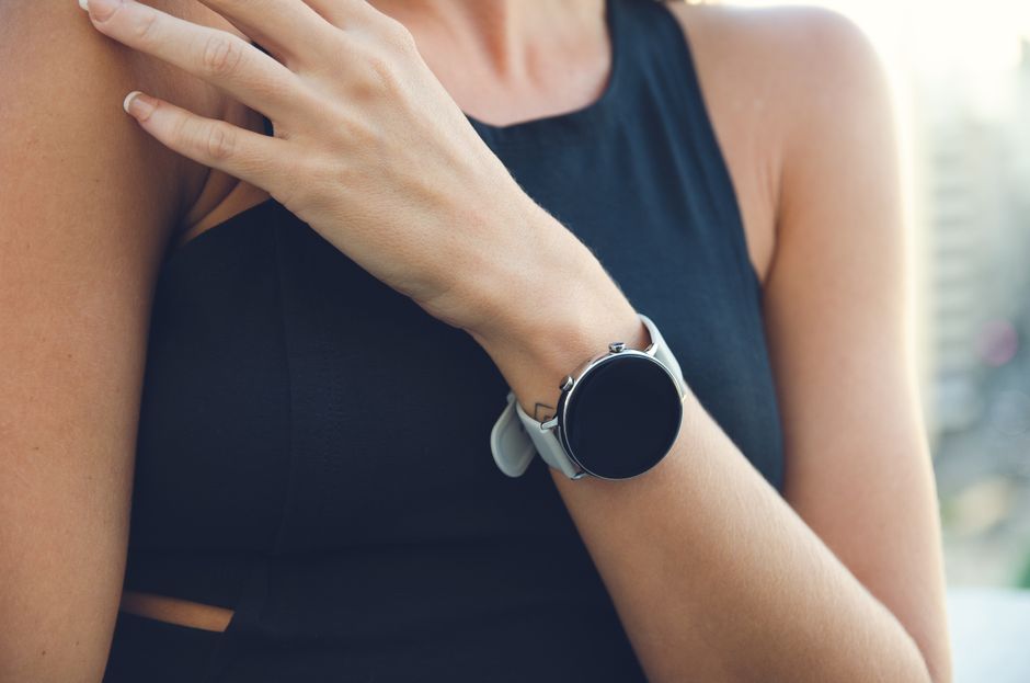 Galaxy Watch 6 Classic 43 mm (SM-R955FZSAXSG) Cellular Smartwatch Silver Review