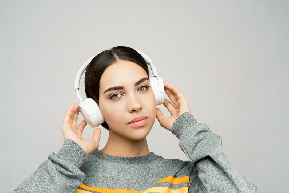 Studio Pro Wireless Headphones Sandstone (MQTR3AE/A) Review