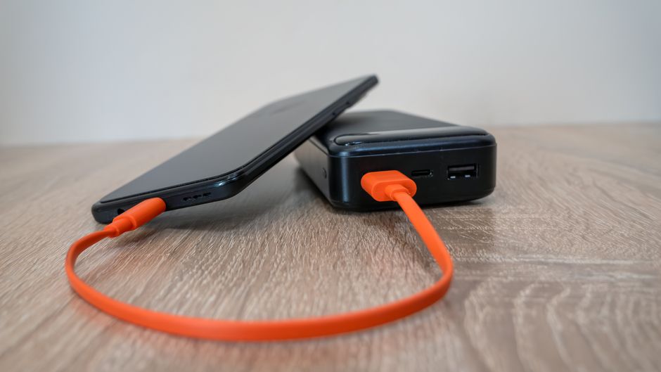 Magnetic Power Bank 10000mAh (A1654H11) &#8211; Black: In-Depth Review